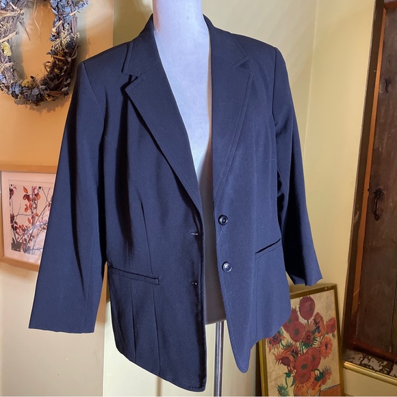 FASHION BUG Size 18W Black Blazer Womens Business Career Timeless 1-Btn  $72 NWT - Picture 6 of 10